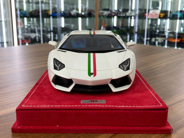 MR Collection 1/18 Resin Lamborghini Aventador White Sealed Model - studio product photo of the scale model