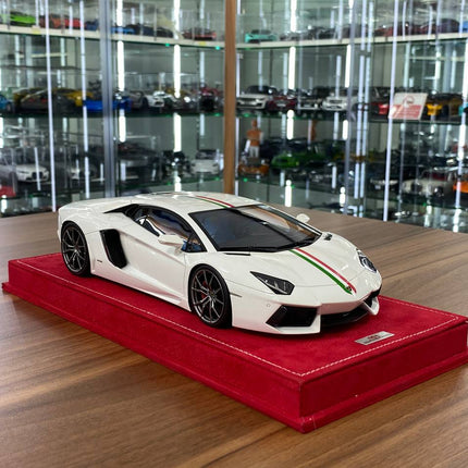 MR Collection 1/18 Resin Lamborghini Aventador White Sealed Model - detailed collector display model