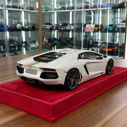 MR Collection 1/18 Resin Lamborghini Aventador White Sealed Model - fine detailed model replica