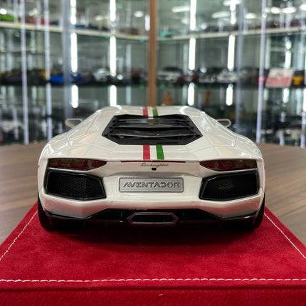 MR Collection 1/18 Resin Lamborghini Aventador White Sealed Model - premium collector scale model