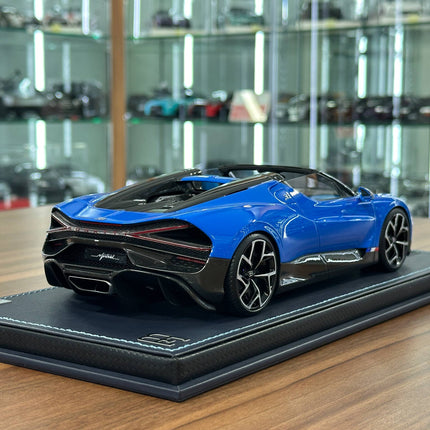 MR Collection 1:18 Bugatti W16 Mistral Blue Resin Limited 249 Pcs - fine detailed model replica