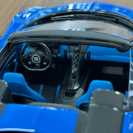 MR Collection 1:18 Bugatti W16 Mistral Blue Resin Limited 249 Pcs - collector edition scale model