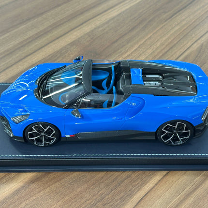 MR Collection 1:18 Bugatti W16 Mistral Blue Resin Limited 249 Pcs - detailed die-cast style model