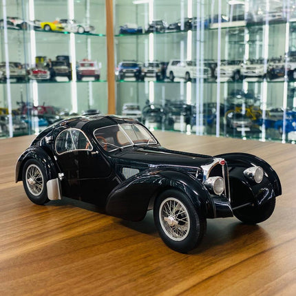 Solido Bugatti Type 57 SC Atlantic 1/18 Diecast Model Black - detailed collector display model