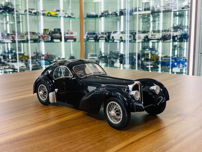 Solido Bugatti Type 57 SC Atlantic 1/18 Diecast Model Black - detailed collector display model