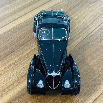 Solido Bugatti Type 57 SC Atlantic 1/18 Diecast Model Black - collector edition scale model