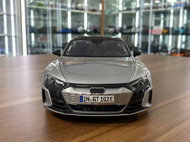 Bburago 1/18 Diecast Audi RS E-tron GT Silver Model Car - studio product photo of the scale model