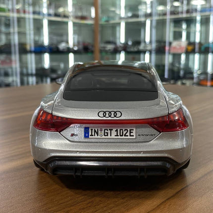 Bburago 1/18 Diecast Audi RS E-tron GT Silver Model Car - premium collector scale model