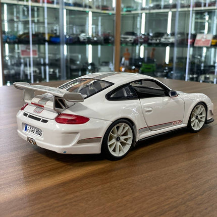 1/18 Diecast Porsche 911 GT3 RS 4.0 White Bburago Scale Model Car - fine detailed model replica