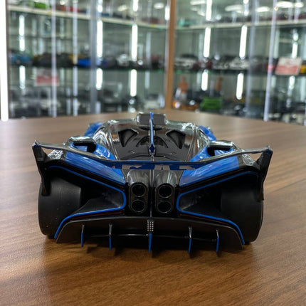 Bburago 1/18 Bugatti Bolide Blue Diecast Model Car - premium collector scale model