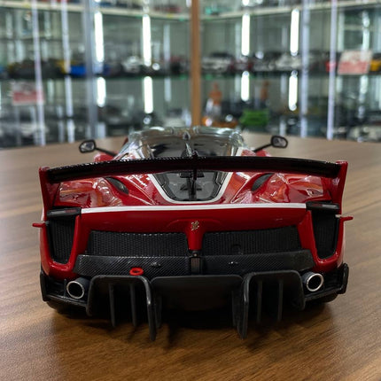 Bburago Signature Series 1:18 Ferrari FXX K EVO #54 Red White Stripe Diecast Model Car - scale model for display