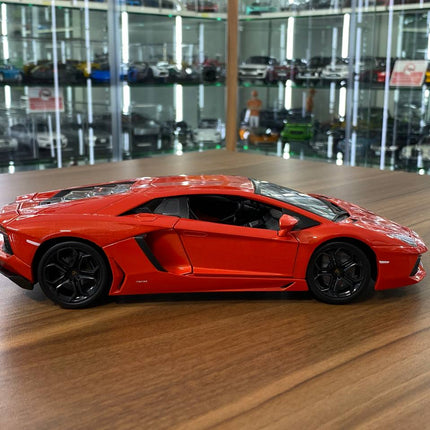 1/18 Bburago Lamborghini Aventador LP 700-4 Diecast Model Matt Orange - collectible scale model car