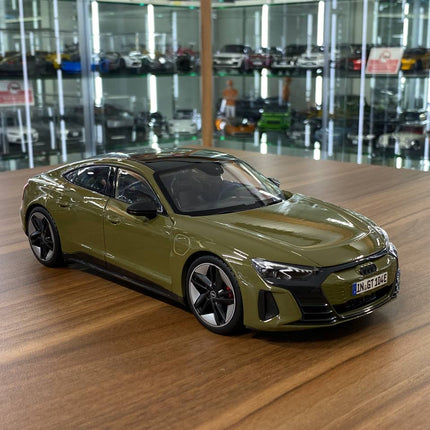 Bburago 1/18 Audi RS E-tron GT Green Diecast Model Car - detailed collector display model