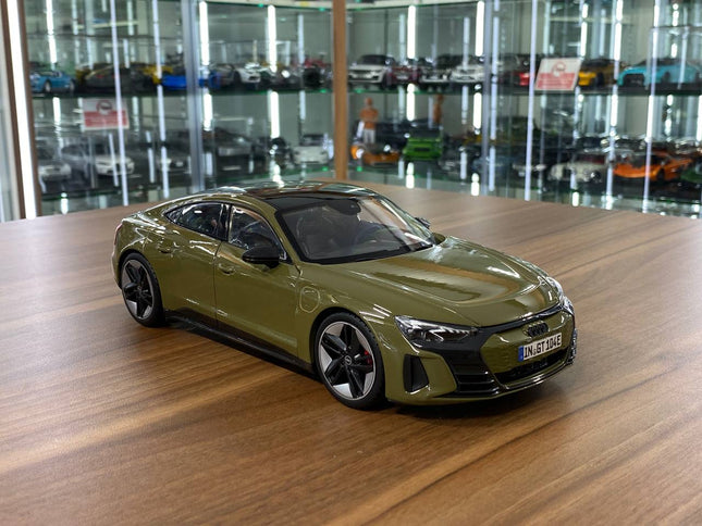 Bburago 1/18 Audi RS E-tron GT Green Diecast Model Car - detailed collector display model