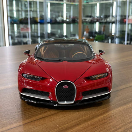 Bburago Bugatti Chiron 1:18 Diecast Model Car Red Black Silver Wheels - studio product photo of the scale model