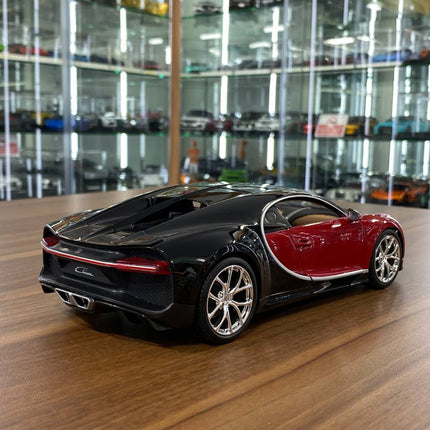 Bburago Bugatti Chiron 1:18 Diecast Model Car Red Black Silver Wheels - fine detailed model replica