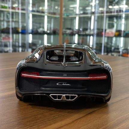 Bburago Bugatti Chiron 1:18 Diecast Model Car Red Black Silver Wheels - premium collector scale model