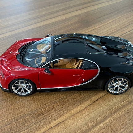 Bburago Bugatti Chiron 1:18 Diecast Model Car Red Black Silver Wheels - scale model for display