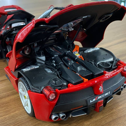 Ferrari LaFerrari 1:18 Red with Black Top Diecast Model Car | Bburago - premium collector scale model