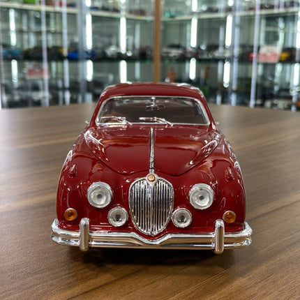1/18 Diecast 1959 Jaguar Mark II Red Bburago Scale Model Car - studio product photo of the scale model