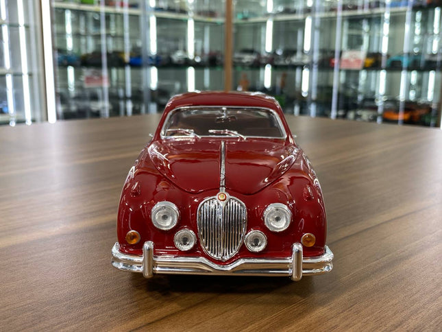 1/18 Diecast 1959 Jaguar Mark II Red Bburago Scale Model Car - studio product photo of the scale model