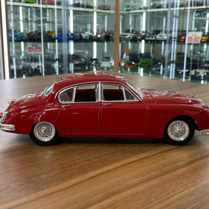 1/18 Diecast 1959 Jaguar Mark II Red Bburago Scale Model Car - collectible scale model car