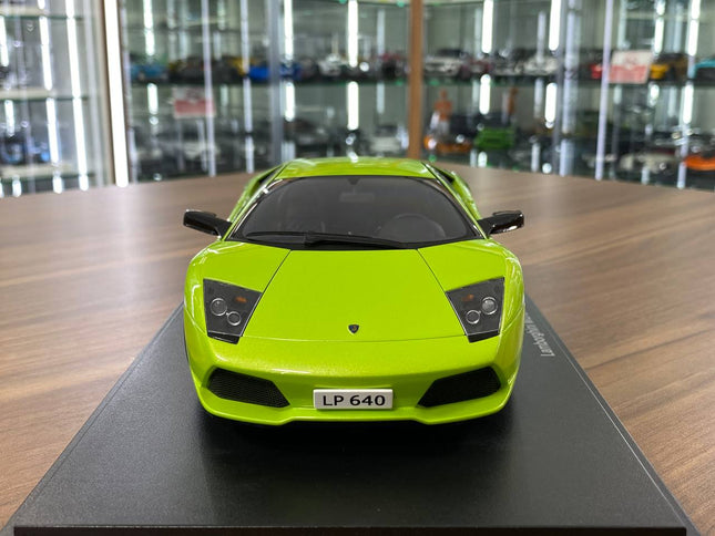 AutoArt Lamborghini Murciélago LP640 Verde Ithaca Green 1:18 Diecast Model Car - studio product photo of the scale model