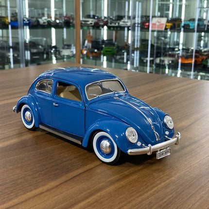 Bburago Volkswagen Kafer Beetle 1955 1/18 Diecast Model Car Blue - detailed collector display model
