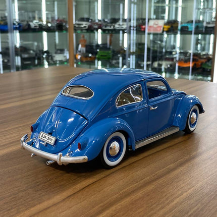 Bburago Volkswagen Kafer Beetle 1955 1/18 Diecast Model Car Blue - fine detailed model replica