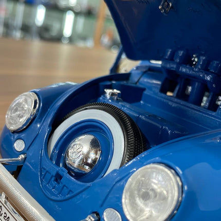 Bburago Volkswagen Kafer Beetle 1955 1/18 Diecast Model Car Blue - scale model for display