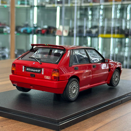 Solido 1/18 Lancia Delta HF Integrale 1995 Diecast Model Car Red - premium collector scale model
