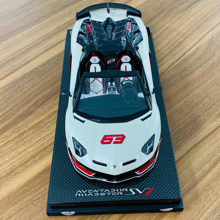 H&H Bugatti Veyron 16.4 Grand Sport Vitesse 1/18 Tiffany Carbon Limited to 10 Pcs - scale model collectible piece