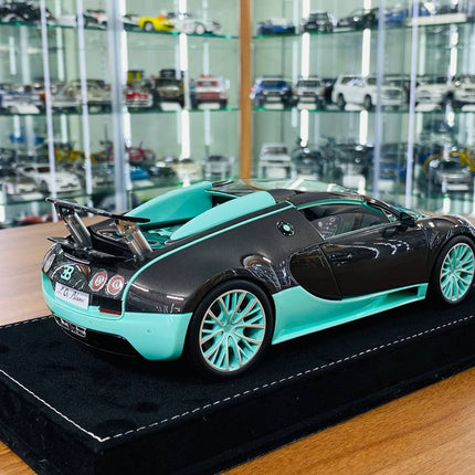H&H Bugatti Veyron 16.4 Grand Sport Vitesse 1/18 Tiffany Carbon Limited to 10 Pcs - premium collector scale model