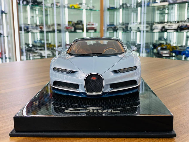 MR Collection Bugatti Chiron 1/18 Resin Model Grey/Blue Limited 499 Pieces - studio product photo of the scale model