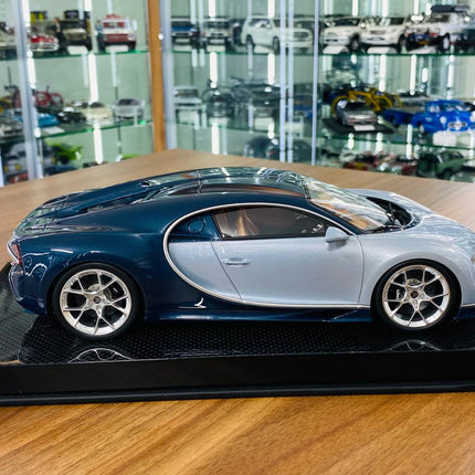 MR Collection Bugatti Chiron 1/18 Resin Model Grey/Blue Limited 499 Pieces - collectible scale model car