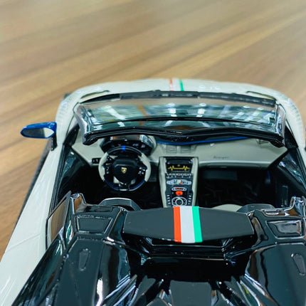 MR Collection 1/18 Lamborghini Aventador Roadster SVJ #63 White/Italy Flag Resin Model Car - scale model for display