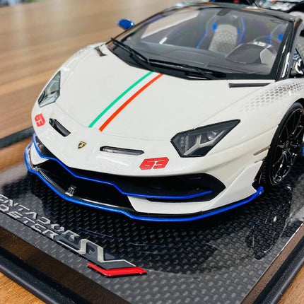 MR Collection 1/18 Lamborghini Aventador Roadster SVJ #63 White/Italy Flag Resin Model Car - fine detailed model replica