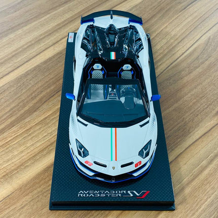 MR Collection 1/18 Lamborghini Aventador Roadster SVJ #63 White/Italy Flag Resin Model Car - collectible scale model car