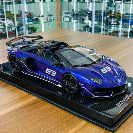 MR Collection 1/18 Lamborghini Aventador Roadster SVJ #63 Purple/Grey Resin Model - detailed collector display model