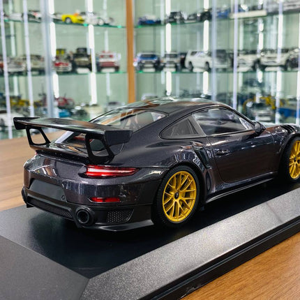 Minichamps Porsche 911 GT2 RS 2018 1:18 Purple Metallic Resin Model - studio product photo of the scale model