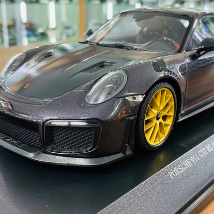 Minichamps Porsche 911 GT2 RS 2018 1:18 Purple Metallic Resin Model - fine detailed model replica