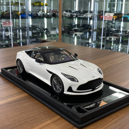 MotorHelix 1/18 Resin Aston Martin DB12 Coupe Zenith White - detailed collector display model