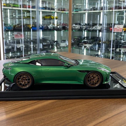 MotorHelix 1/18 Aston Martin DB12 Coupe Resin Model Iridescent Emerald Limited 199 - collectible scale model car