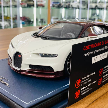 Bugatti Chiron 1/18 Red Carbon/Glacier Resin Diecast Model Car | MR Collection - scale model collectible piece