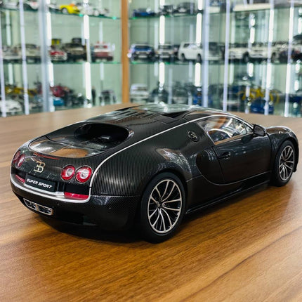 AutoArt Bugatti Veyron 16.4 Super Sport Black Carbon 1:18 Diecast Model Car - fine detailed model replica