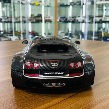 AutoArt Bugatti Veyron 16.4 Super Sport Black Carbon 1:18 Diecast Model Car - premium collector scale model