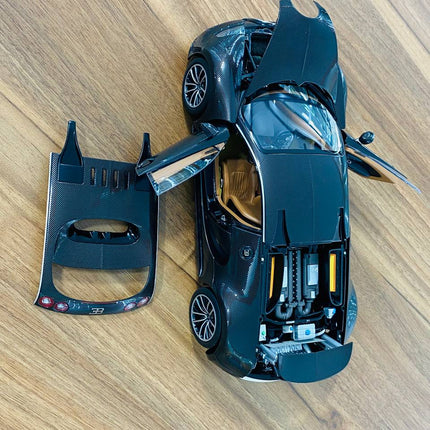 AutoArt Bugatti Veyron 16.4 Super Sport Black Carbon 1:18 Diecast Model Car - scale model for display