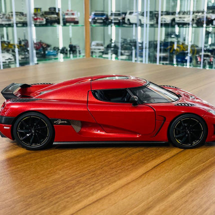 AutoArt Koenigsegg Agera Red 1:18 Diecast Model Car - collectible scale model car