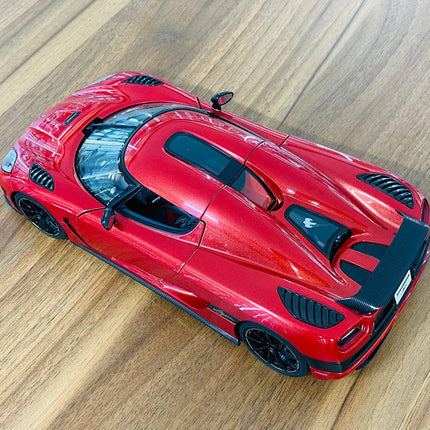 AutoArt Koenigsegg Agera Red 1:18 Diecast Model Car - fine detailed model replica