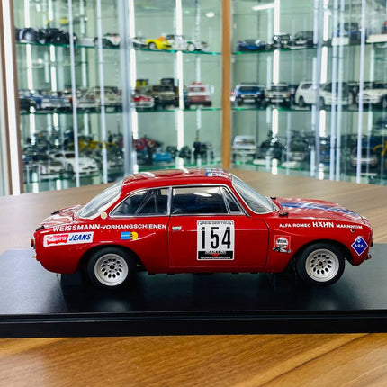 AutoArt Alfa Romeo GT AM Hahne DRM 1971 #154 Red 1:18 Diecast Model Car - studio product photo of the scale model